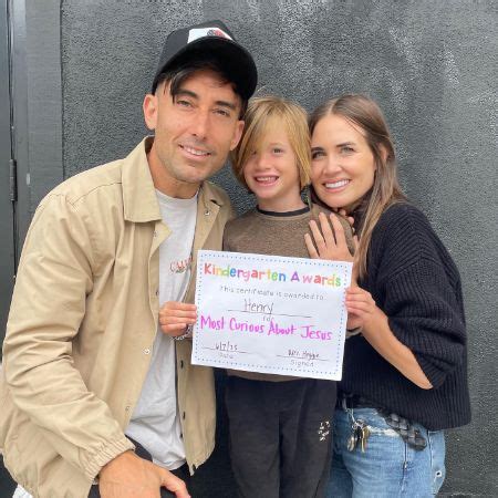 Phil Wickham Biography, Age, Family, Wife, Songs And Net Worth.